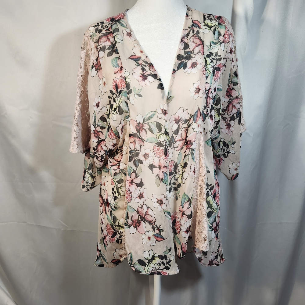 Living Doll Size Medium Floral Kimono in Pink and Cream